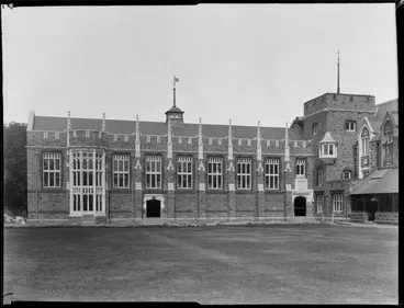 Image: Memorial Hall/dining hall, Christ's College, Christchurch