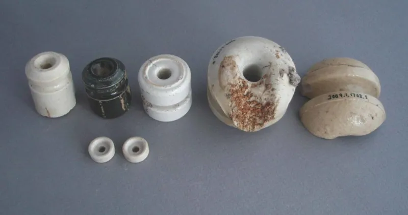 Insulators and insulator fragments