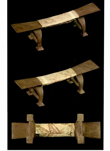 Image: Kali toloni (head rest)