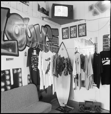 Image: Blue Tile Lounge Skateboard shop, Symonds Street, Eden Terrace, 1990