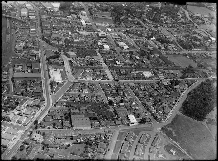 The suburb of Newmarket with the Auckland Domain, George Street and Broadway with The Olympic pool and Railway Station, Auckland City
