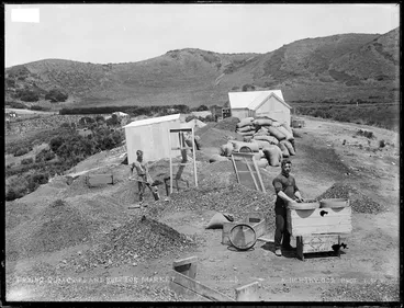 Image: Gum diggers drying kauri gum