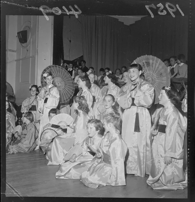 Girls from St Anthony's School, Seatoun, Wellington, dressed in Japanese kimonos for United Nations Day