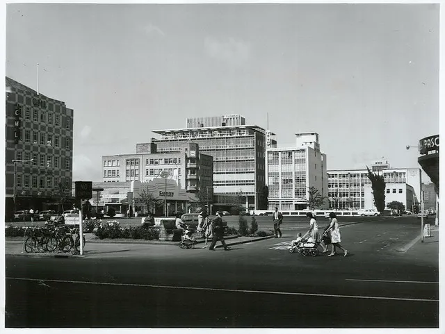 Garden Place, Hamilton, with the new automatic Telephone Exchange Building in the centre of the picture.