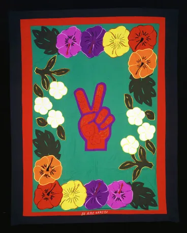 Image: Tivaevae tataura (applique and embroidered quilt)
