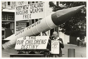 Image: Nuclear missile replica in Cathedral Square