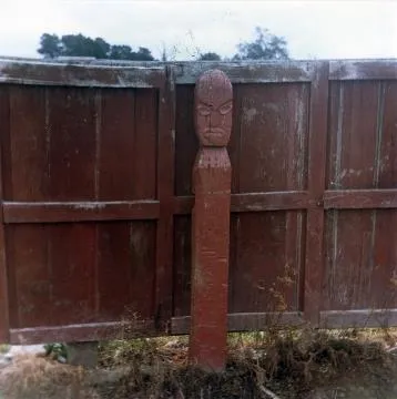 Papawai whakapakoko: Photograph