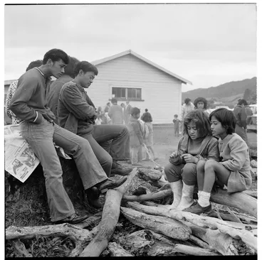 Image: Ringatu gathering and unveiling, Ruatoki North