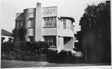 Image: 349 College Street