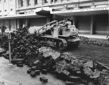 Image: [NZ AK - Fort Street. Street Blocks Torn Up]
