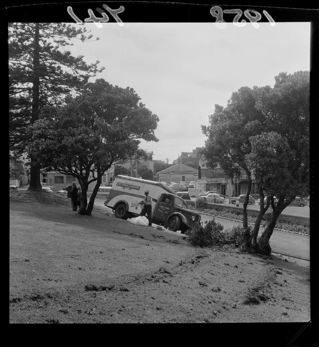 Accident to a Victoria Laundry Co Ltd van in Parliament Grounds, Wellington