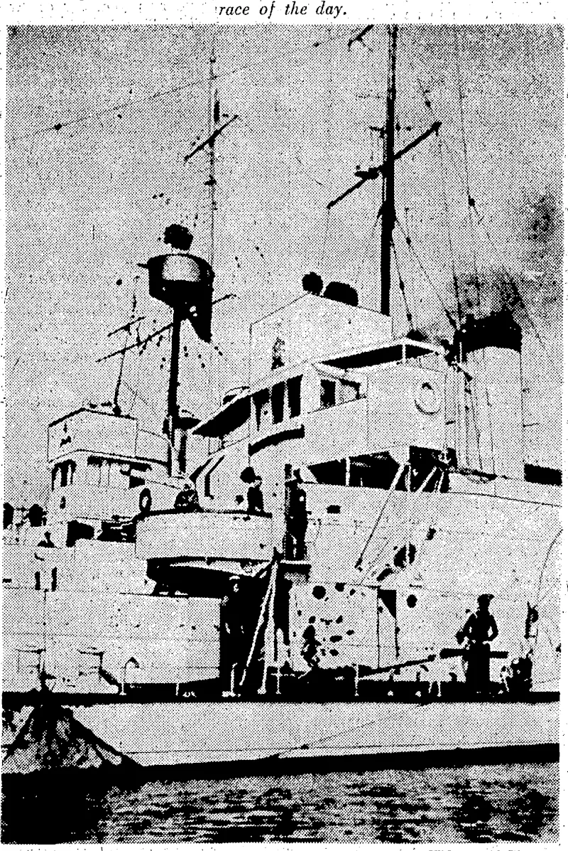 Wide .World(Photo m, „.., ', r ~, , '. „ 7 , r . , ■• The British,gunboats Ladybirdhand Bee, anchored- together m; the Yangtze-kumg after rescuing. the;survivors of the American gunboat Fanay■ at Moshien. . Doth warships show the^effects- of the, battering , • ;' . they also received from the Japanese attack. (Evening Post, 24 January 1938)