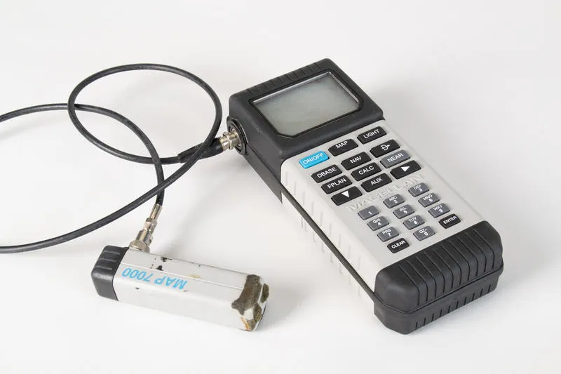 GPS Handheld Unit Magellan MAP 7000