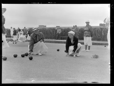 Image: Womens' bowls tournament