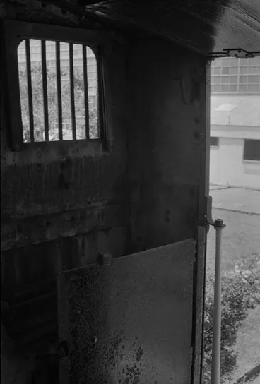 Image: Photograph of locomotive WW 491