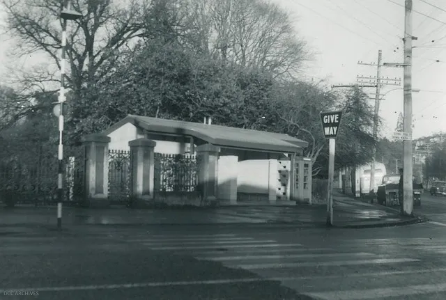 Botanic Gardens Entrance with new Public Toilets 1968