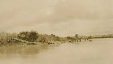 Image: Remains of Wairoa Bridge