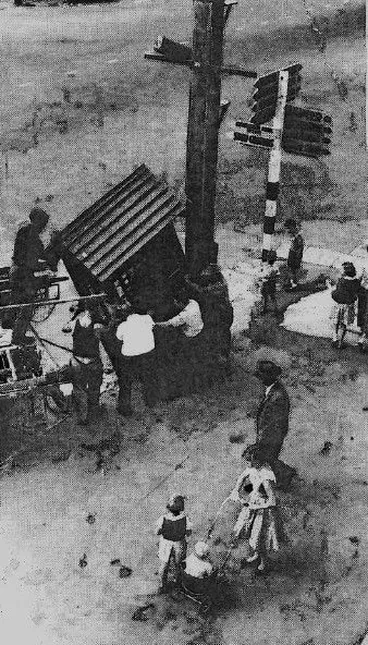 Image: Telephone booth removal 1958