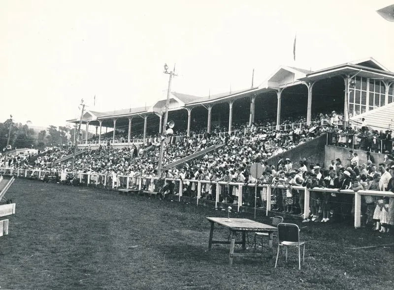 Winstone's Metal Shovelling Competition, Easter Show, Auckland: 1962 crowd in grandstand