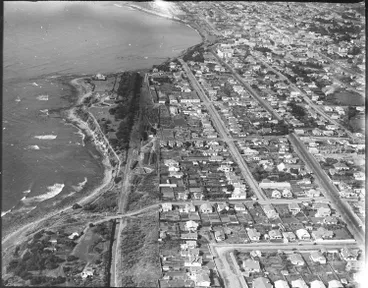Image: New Plymouth from the air, 1929