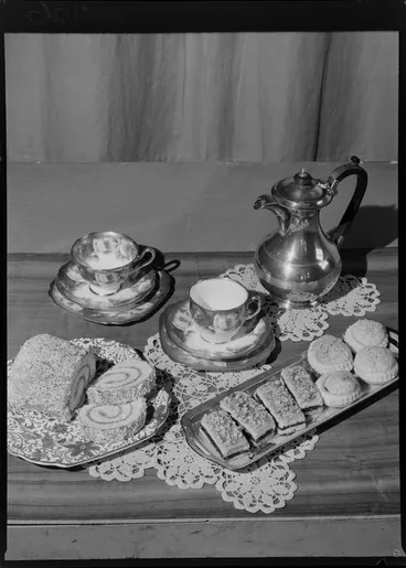 Image: Tea & cakes