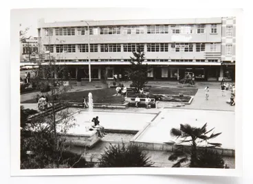 Image: Photograph - Garden Place, Hamilton
