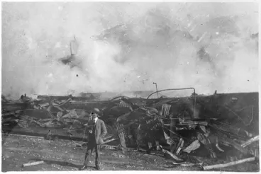 Image: Hamilton Hotel fire 1922