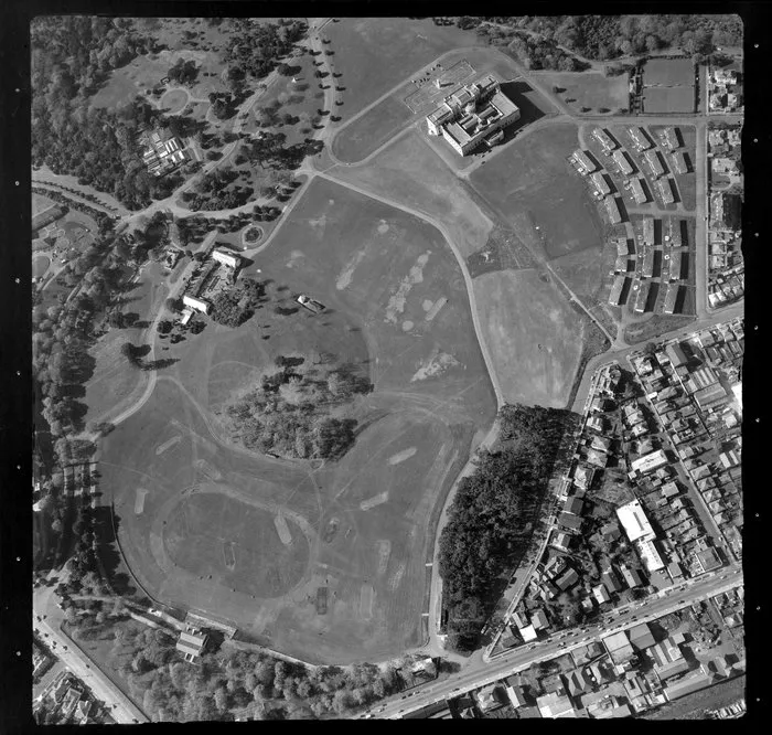 Auckland City Domain, showing Museum and War Memorial