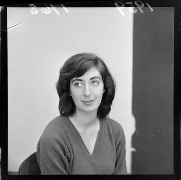 Image: Portrait of an unidentified young woman