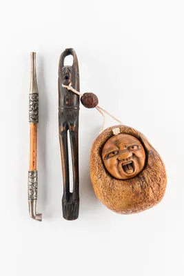 pipe, pipe holder and pouch