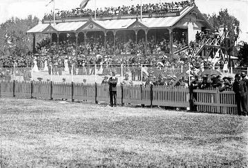 Race meeting at Tauherenikau