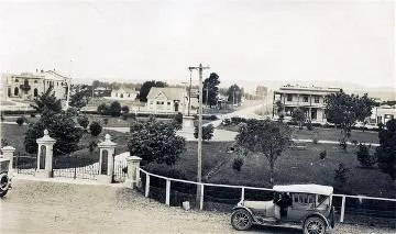 Martinborough Square