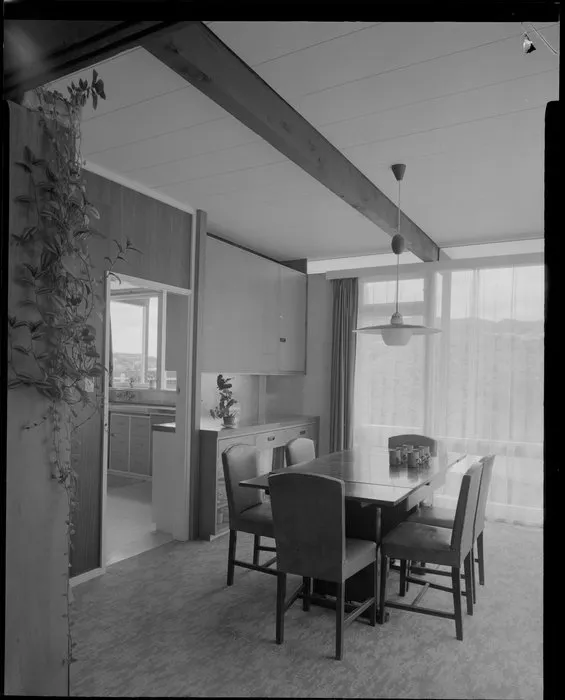 Dining room of Utting house [Wellington?]