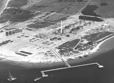 Image: Fletcher Construction Co Ltd - Contracts: jv with Bechtel Corp & Wimpey & Co - Marsden Point Oil Refinery, Whangarei, Northland: 1963 Aerial view Construction Site