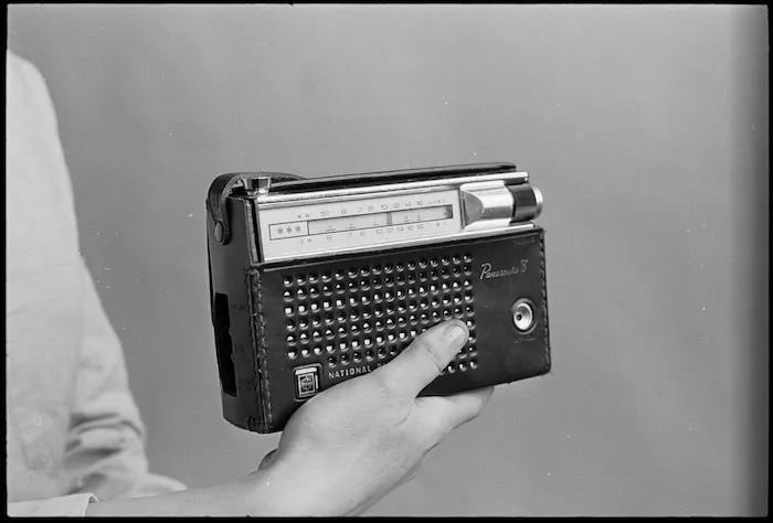 National Panasonic 8 transistor radio