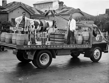 Image: A Waikato Breweries Mooloo Parade float