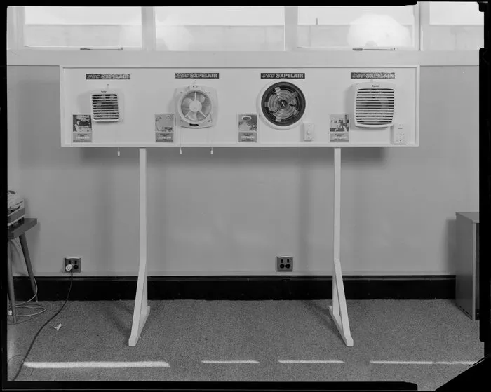 GEC Xpelair extractor fan display