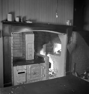Image: Shacklock Orion range in action, 1920s