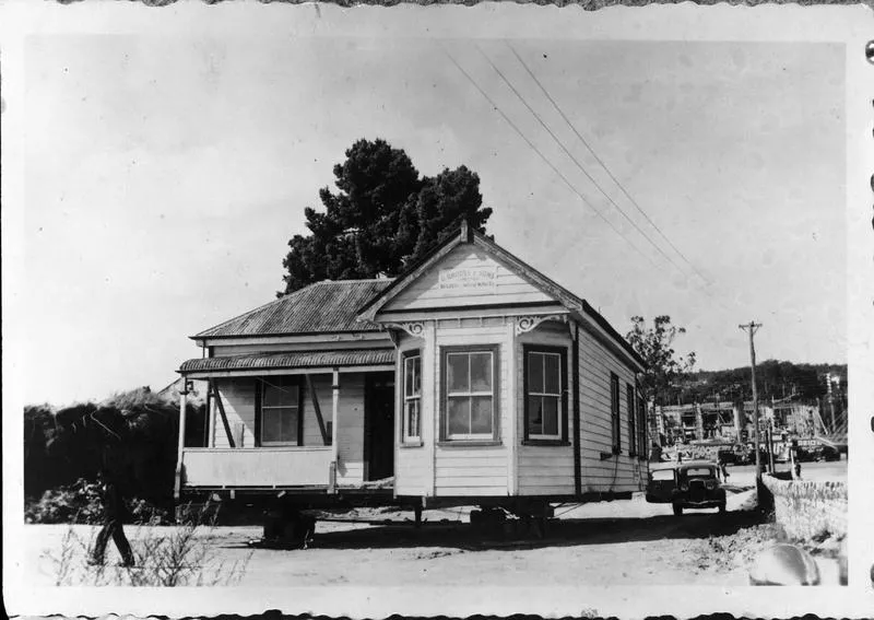 House at foot of Garden Place
