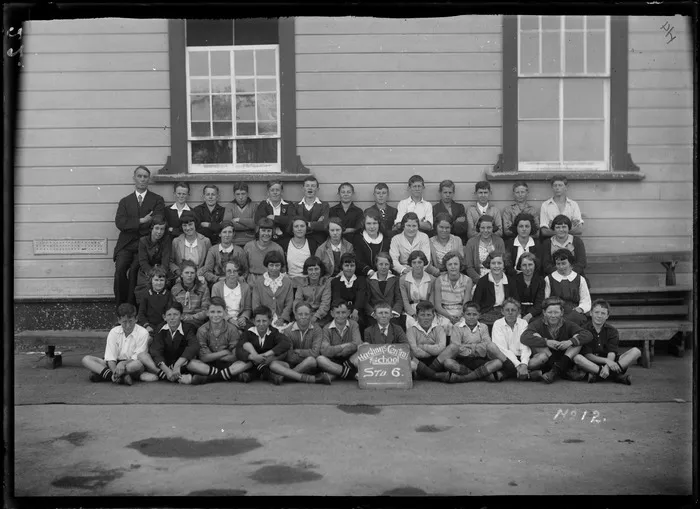 Hasting Central Primary School, Standard 6 class photo, Hastings, Hawke's Bay District
