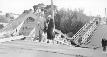 Image: Photograph, Earthquake damage, Wairoa Bridge