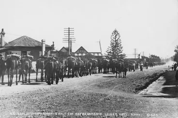 Image: New Zealand Expeditionary Force : a halt for refreshments