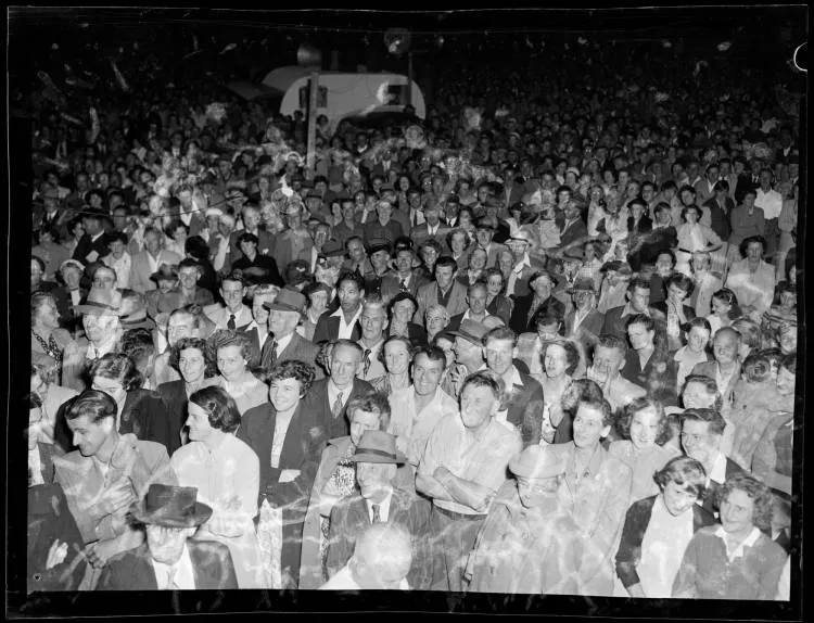Auckland Harbour Bridge protest, Devonport, 1953