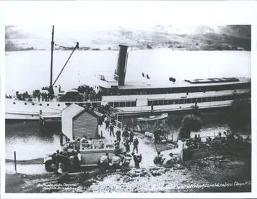 Image: S.S. Earnslaw at Kinloch wharf, Lake Wakatipu