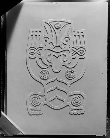 Image: `Pare' man maori artwork