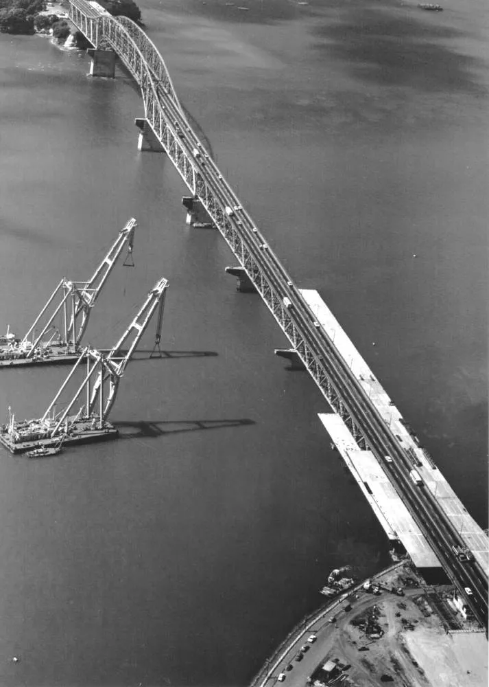Sliding the first box girder, 1968