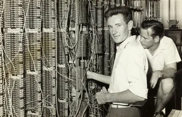 Image: Telephone technicians, Ōtāhuhu, 1963