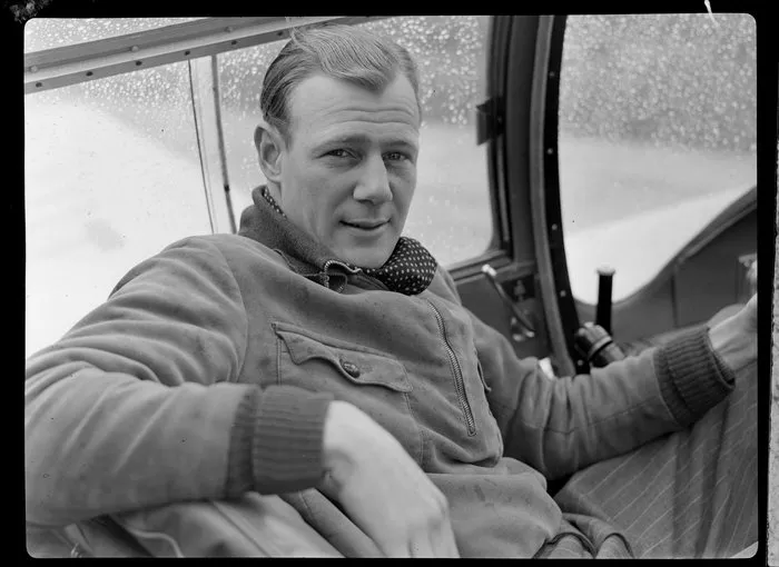 Ken Young, Wellington Aero Club