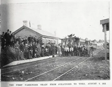 Image: The first passenger train from Stratford to Toko, 9 August 1902