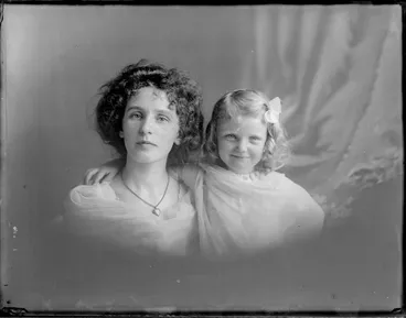 Image: Woman and a young girl, 1910